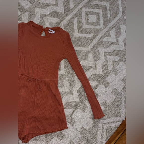 Urban outfitters long sleeve romper orange - Picture 2 of 4